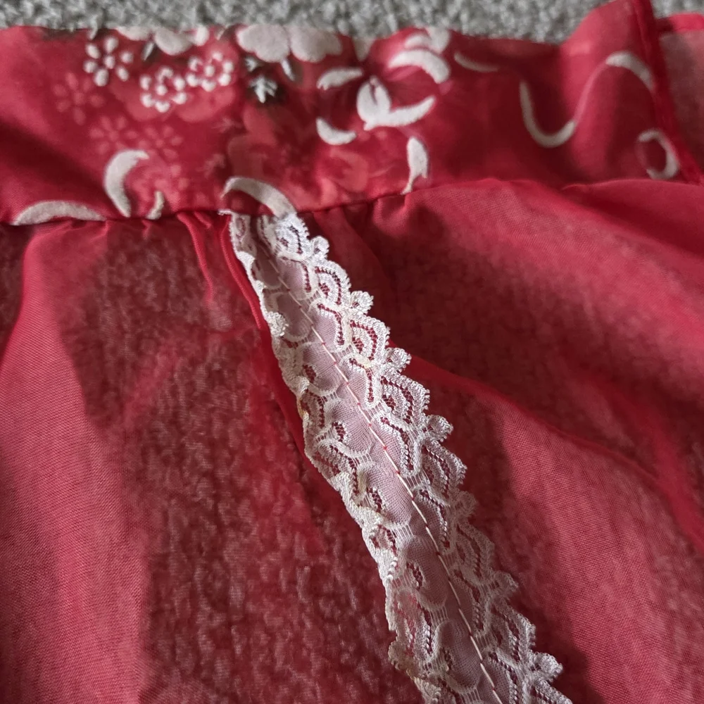 Vintage Red Sheer Hostess Apron – Retro Kitchen Glam With Floral Pocket